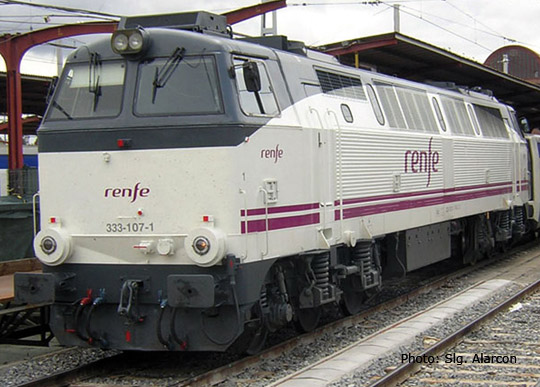 Diesel locomotive D333 with Digital Sound (3-RAIL AC)<br /><a href='images/pictures/Roco/68729.jpg' target='_blank'>Full size image</a>